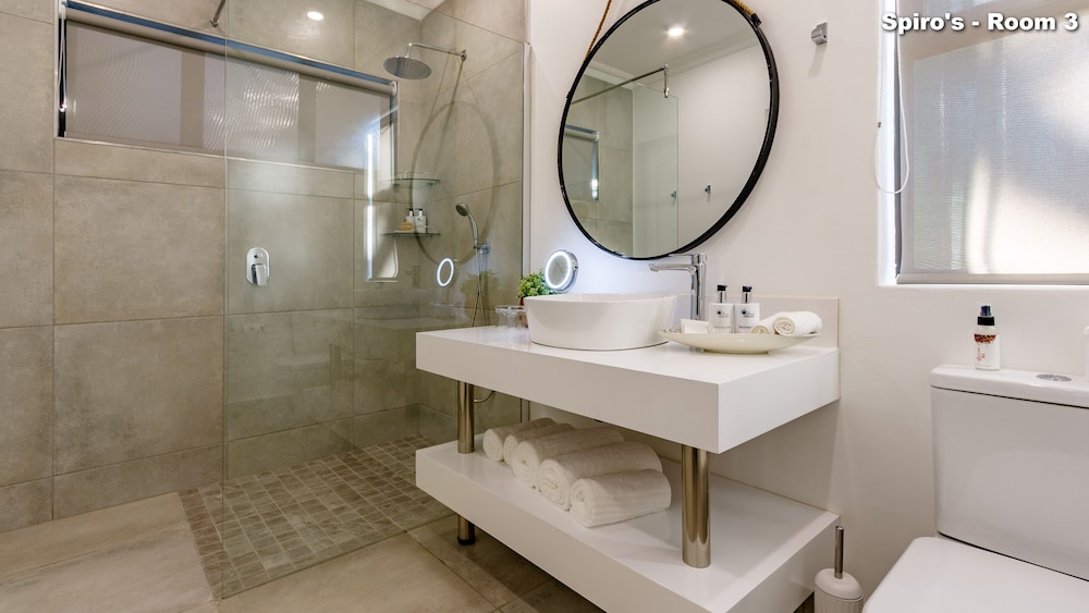 Standard Room - Photo 9