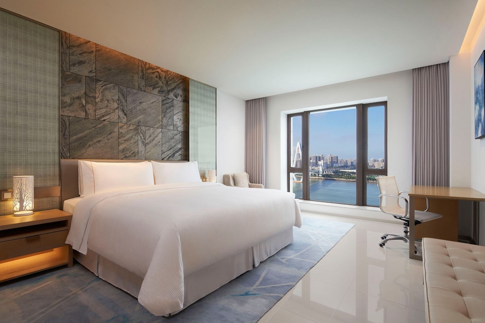 Room, 1 King Bed, Ocean View - Photo 1