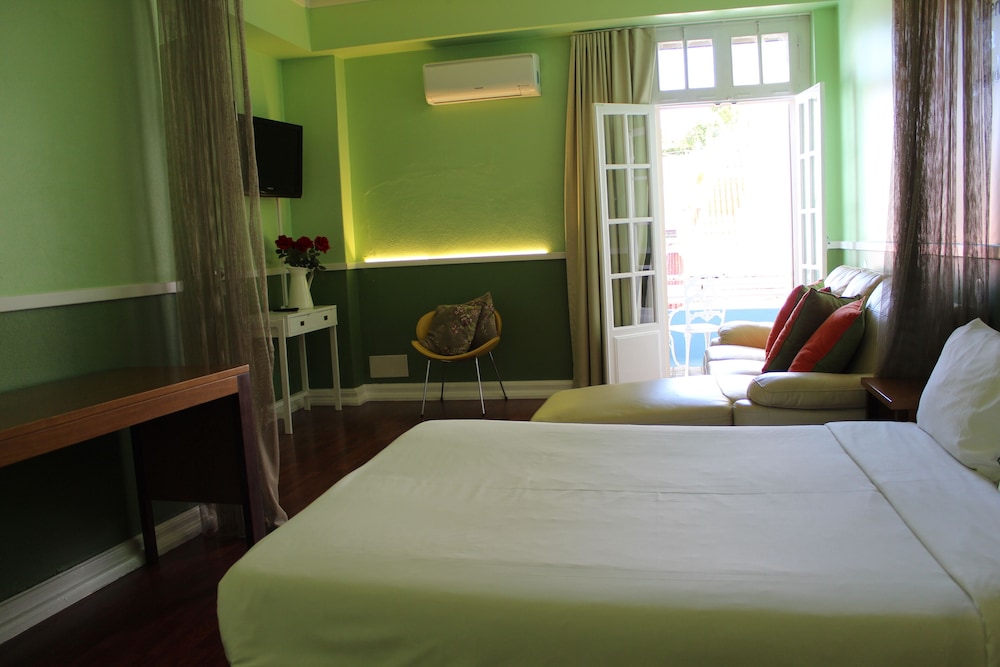 Family Suite, 2 Bedrooms, Non Smoking, City View (Family & Friends)