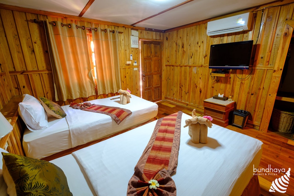 Deluxe Bungalow photo 2
