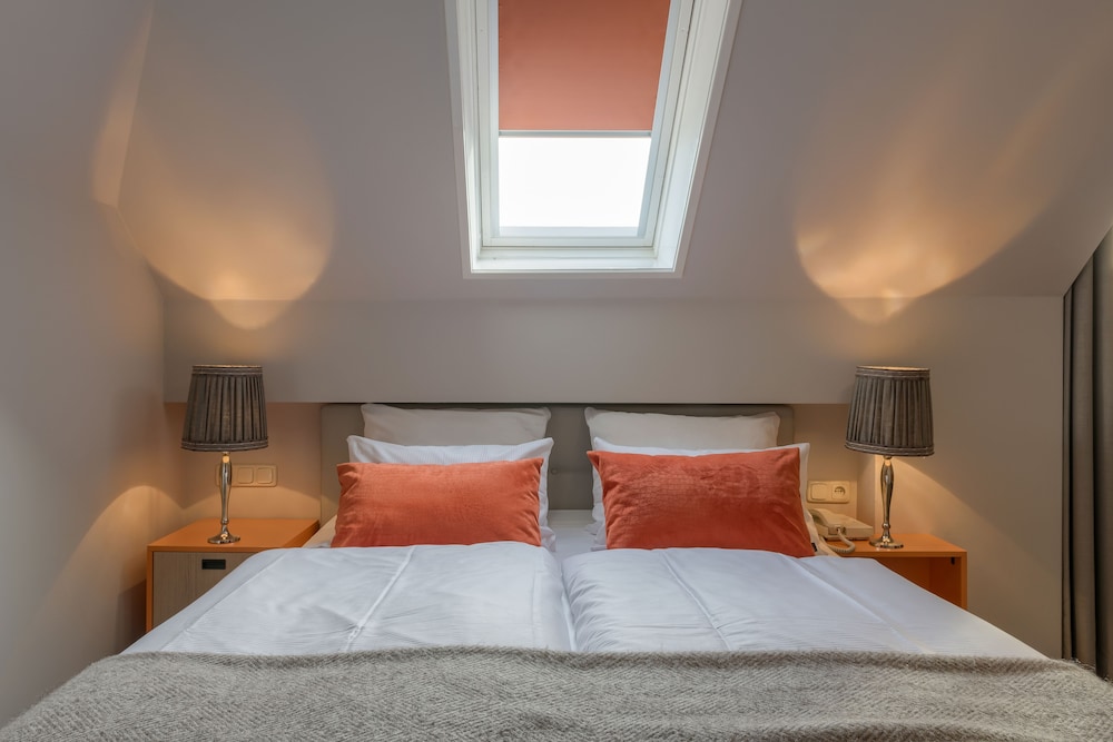 Double Loft, Bathtub