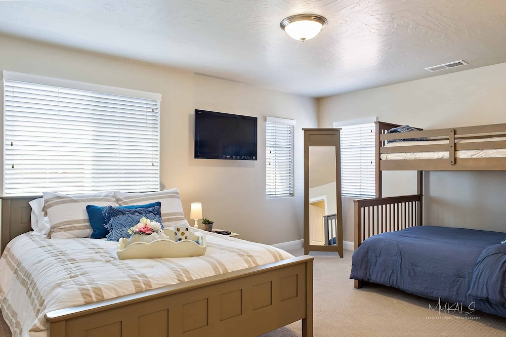 Townhome, 3 Bedrooms photo 2