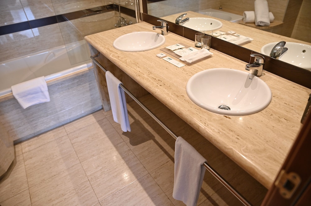 Executive Double Room, Terrace - Photo 9