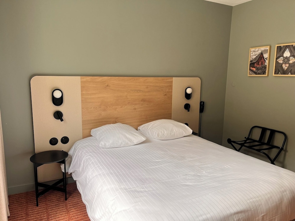 Standard Double Room - Photo 5