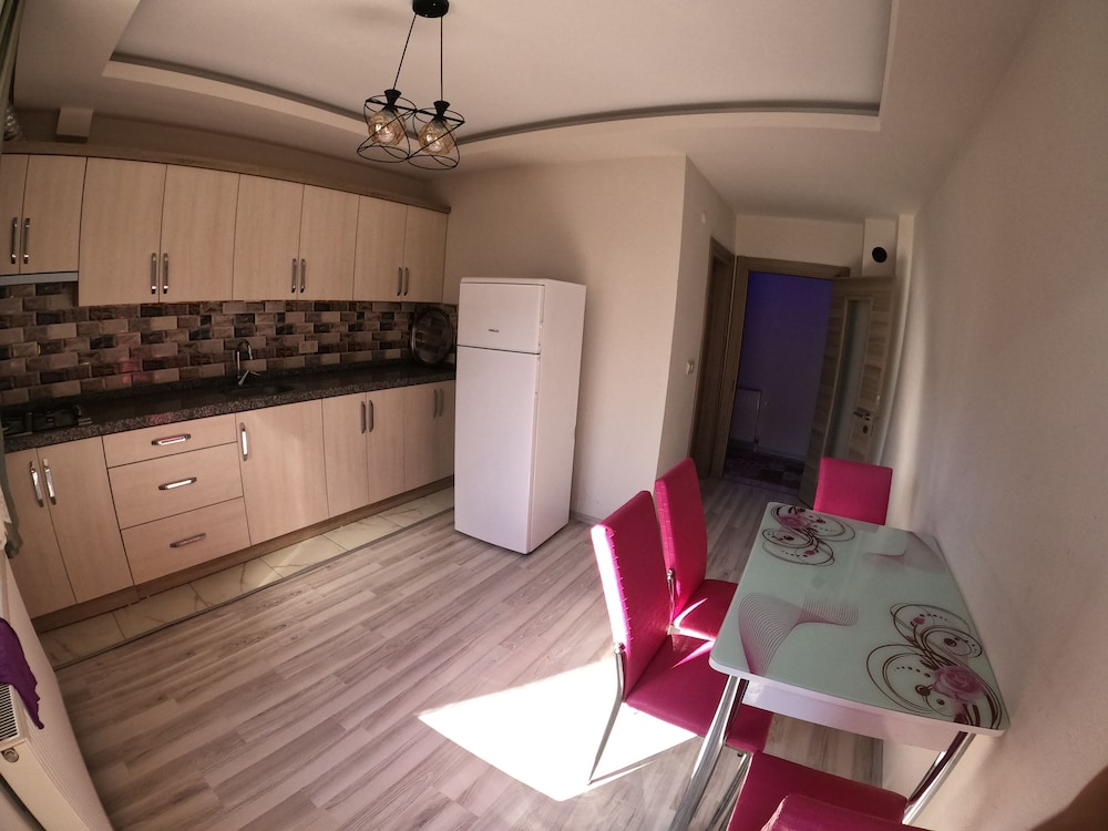 Apartment, 2 Bedrooms, Garden View photo 3