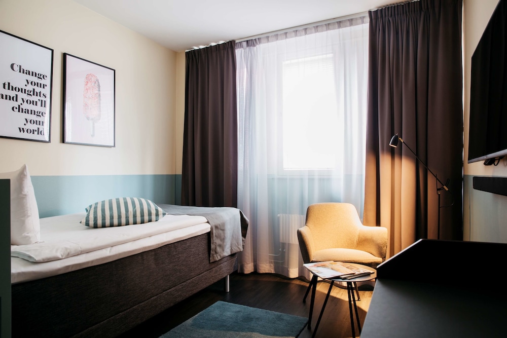 Standard Room, 1 Twin Bed, Non Smoking - Photo 3