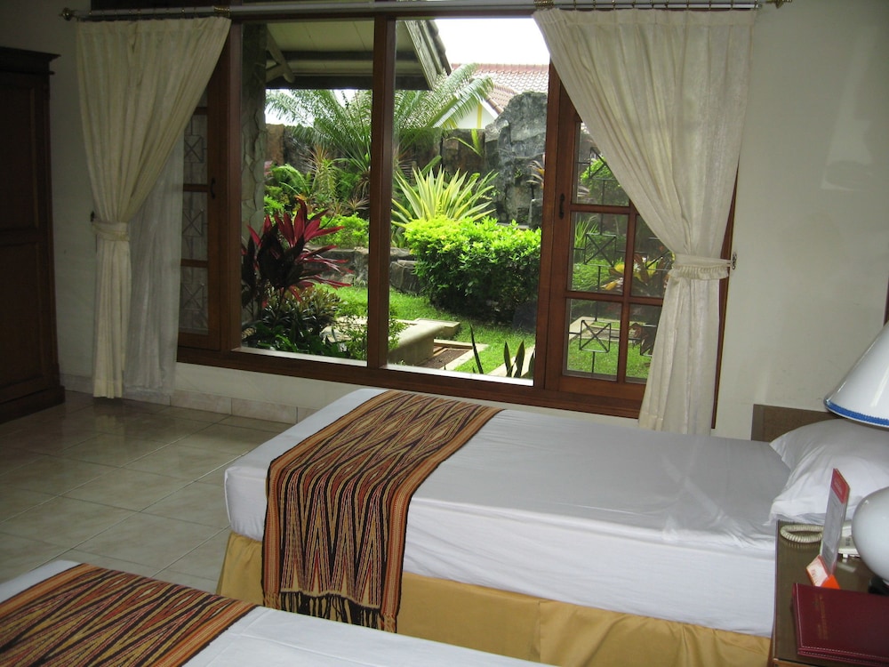 Deluxe Twin Room photo 2