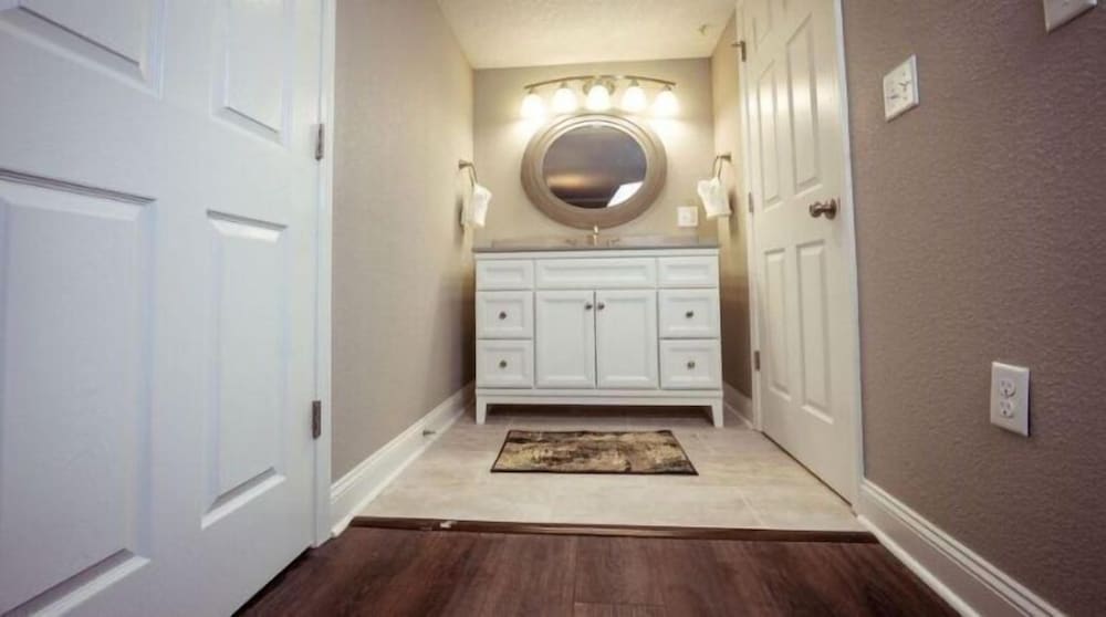 Standard Condo photo 2