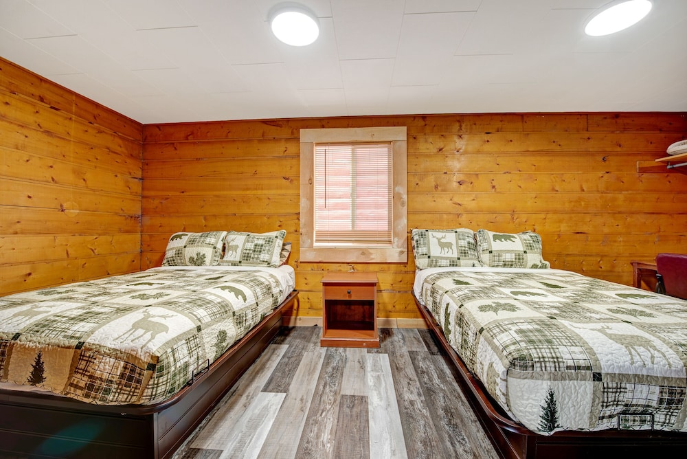 Comfort Cabin, 2 Bedrooms, Private Bathroom (1, 3, 10, 14, 11) photo 1