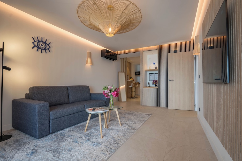 Luxury Villa, 2 Bedrooms, Beach View, Beachside photo 2