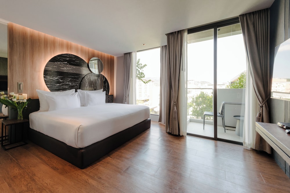 Superior Double Room, 1 King Bed, Non Smoking - Photo 3