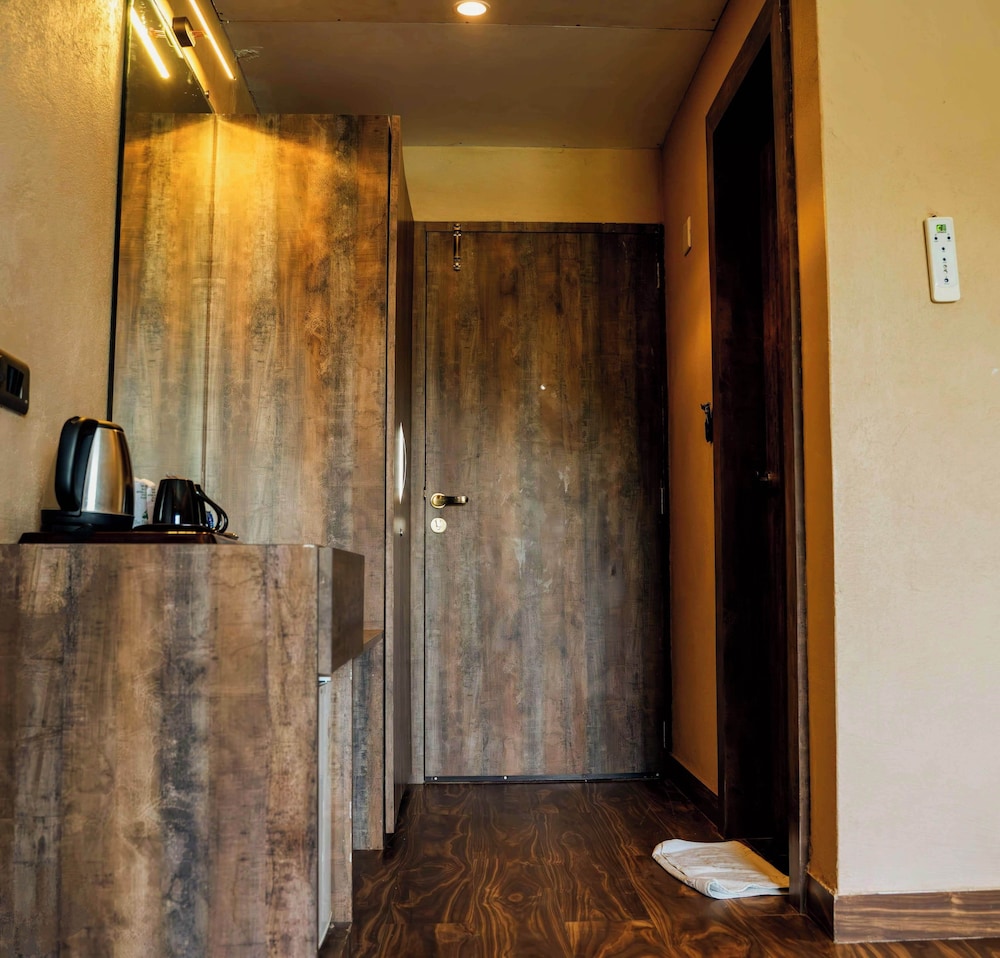 Premium Room - Photo 14