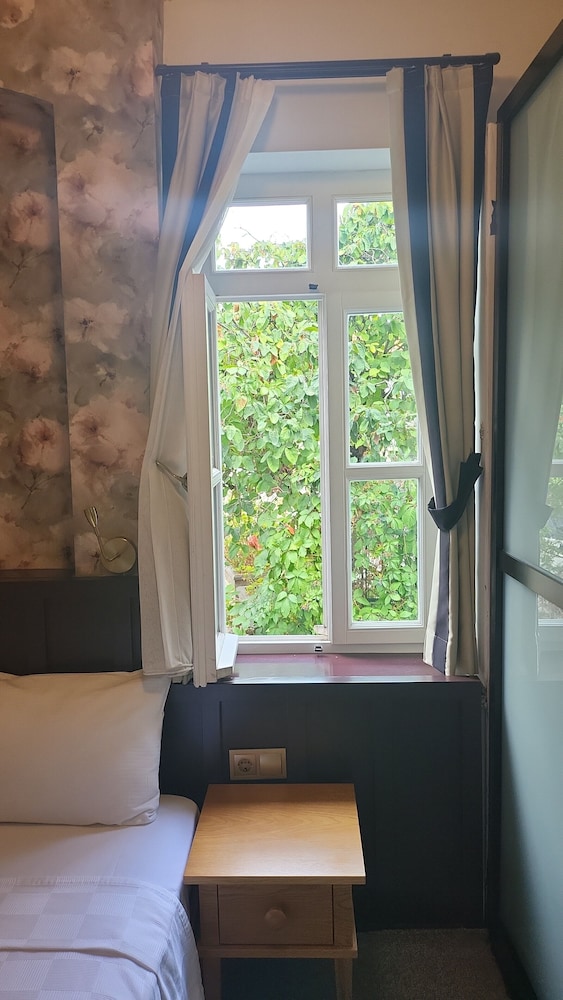Standard Room - Garden View, Gala 3 photo 1