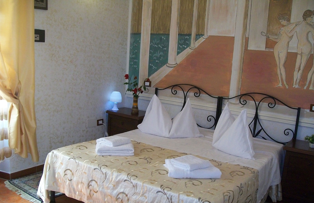 Classic Double Room, Private Bathroom