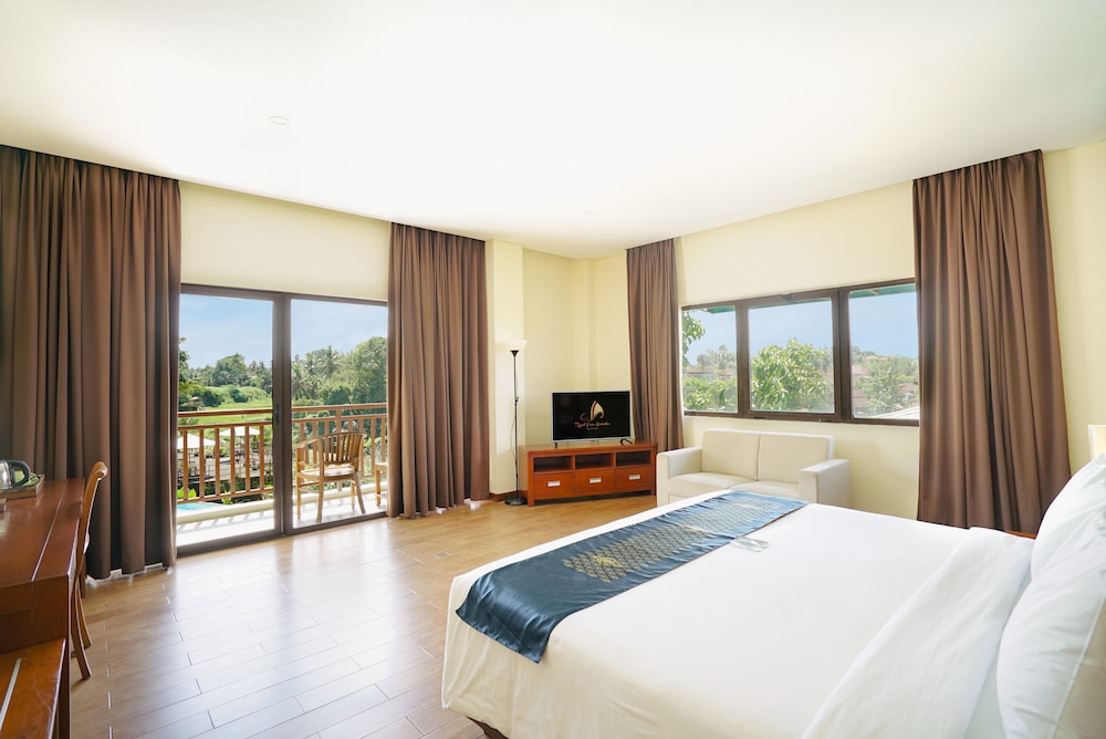Suite Pool View with Balcony