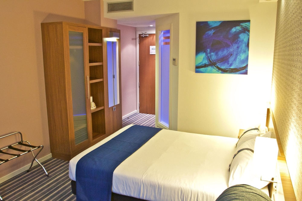 Standard Room, 1 Double Bed, Accessible photo 3
