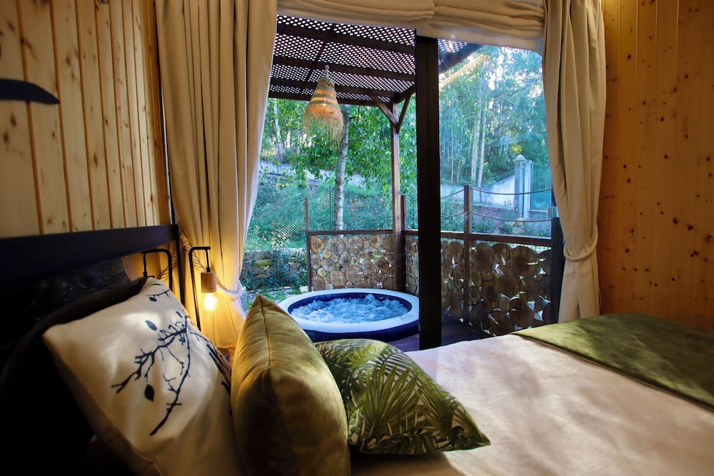 Romantic Bungalow, Kitchen, Garden View photo 1