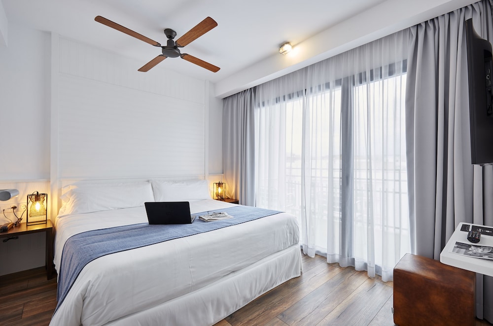 Superior Double or Twin Room (Access to Avana Rooftop) - Photo 2