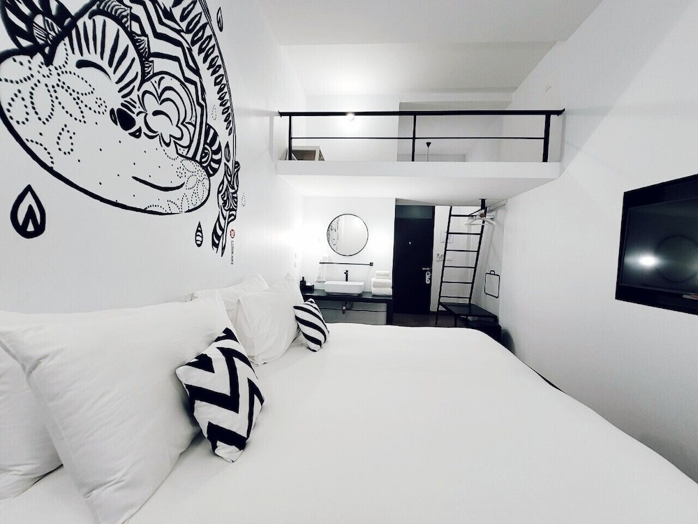 Gorilla pod ( Double bed + Loft bed ) - Photo 2