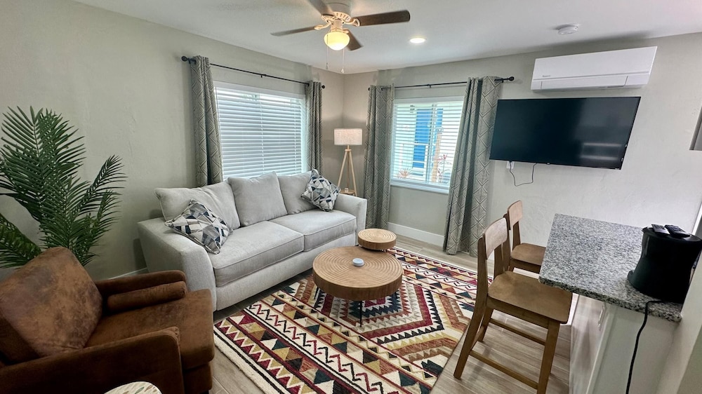 Apartment photo 1