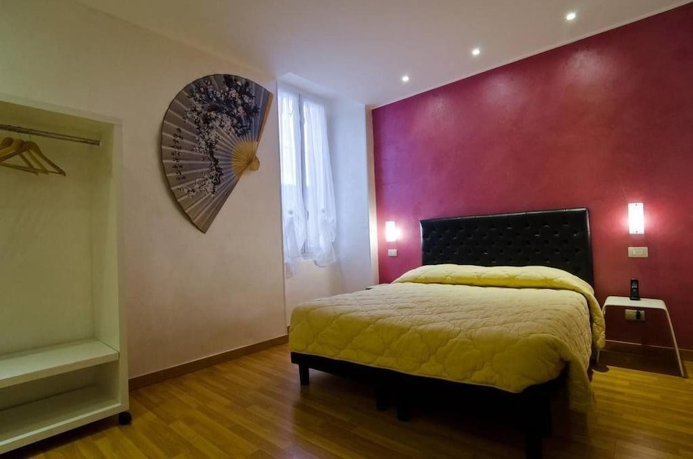 Triple Room - Photo 9