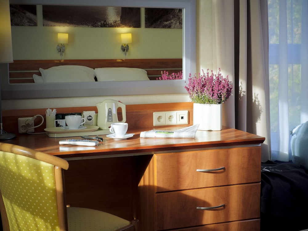 Business Room - Photo 2