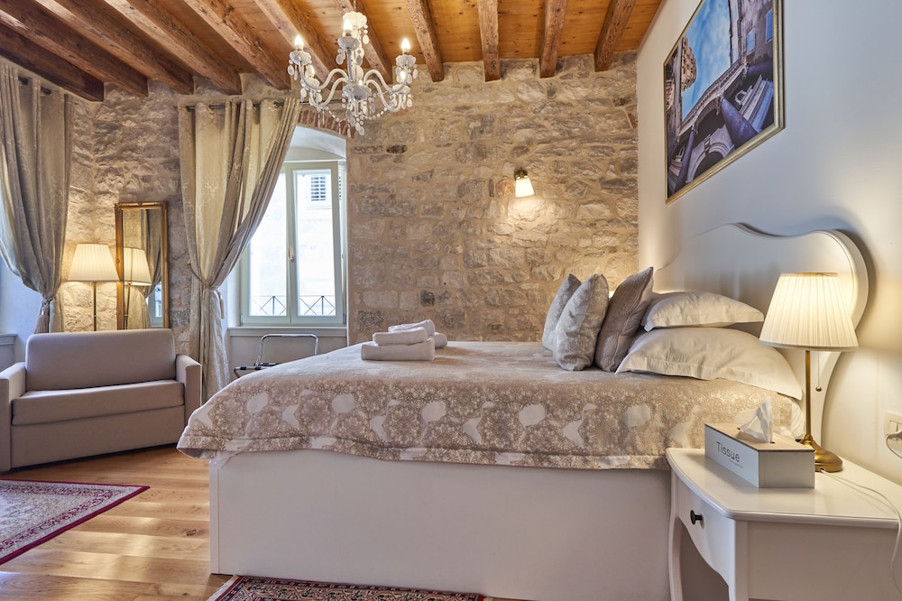Junior Suite with City View - Annex photo 3