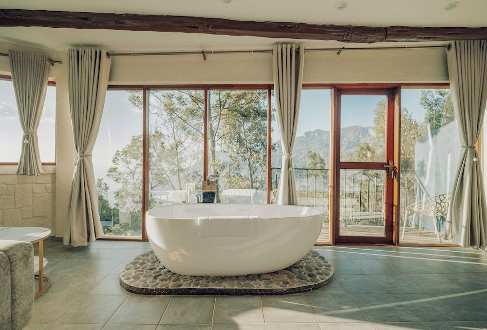Superior Room, Mountain View