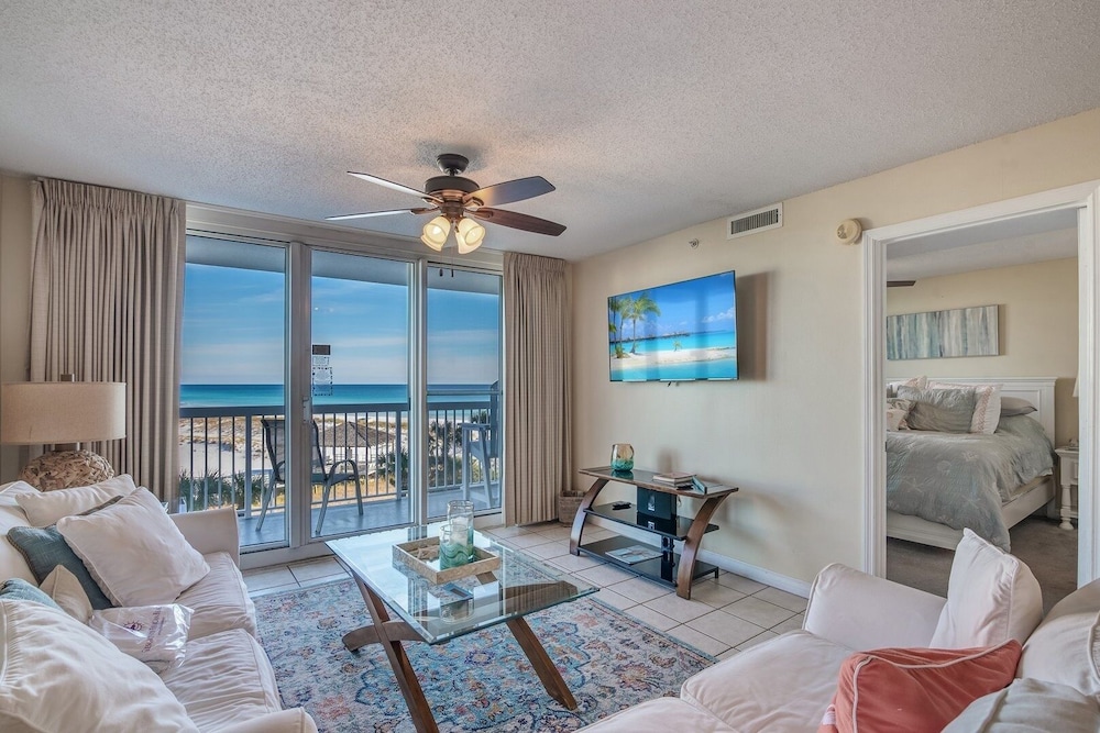 Condo, 2 Bedrooms
