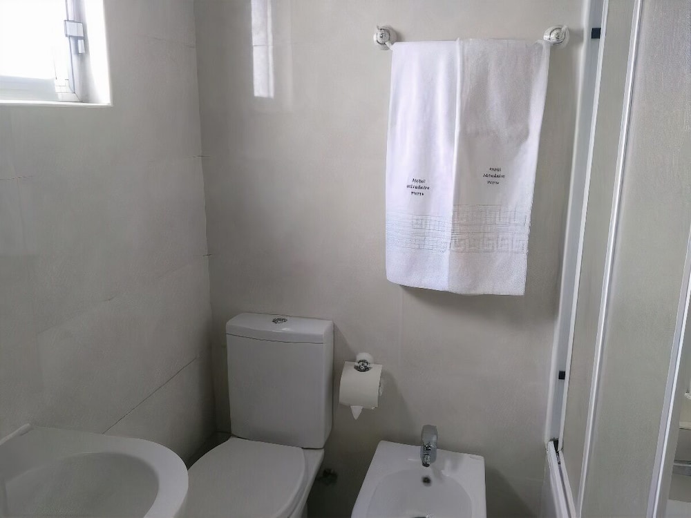 Classic Quadruple Room - Photo 6