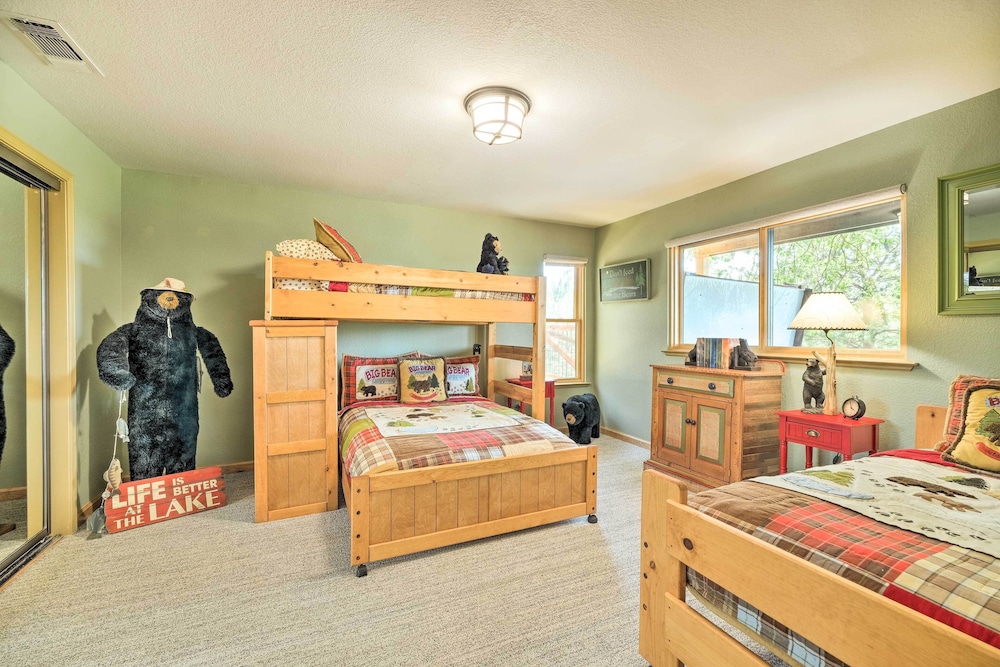 House (4 Bedrooms) photo 2