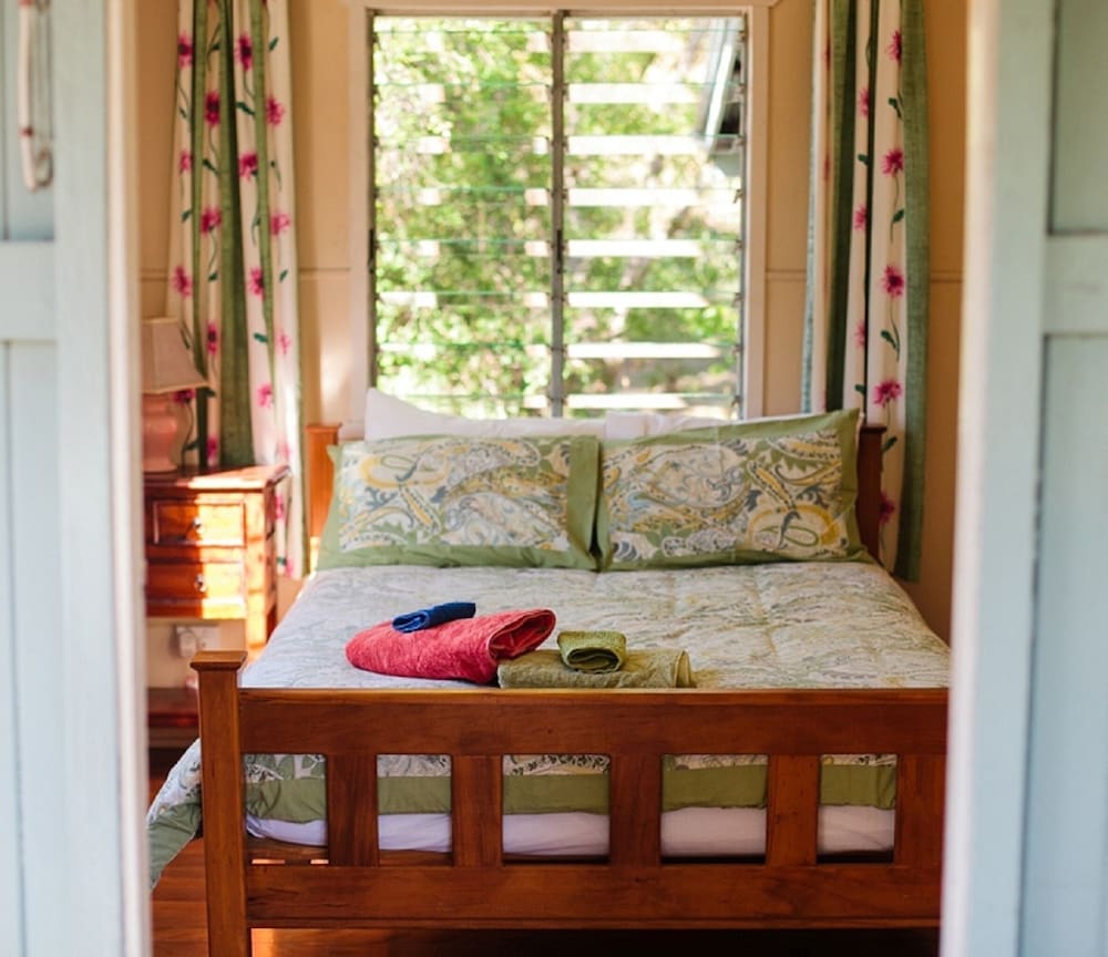 Standard Room, Non Smoking, Shared Bathroom (Foresters Hut) photo 3