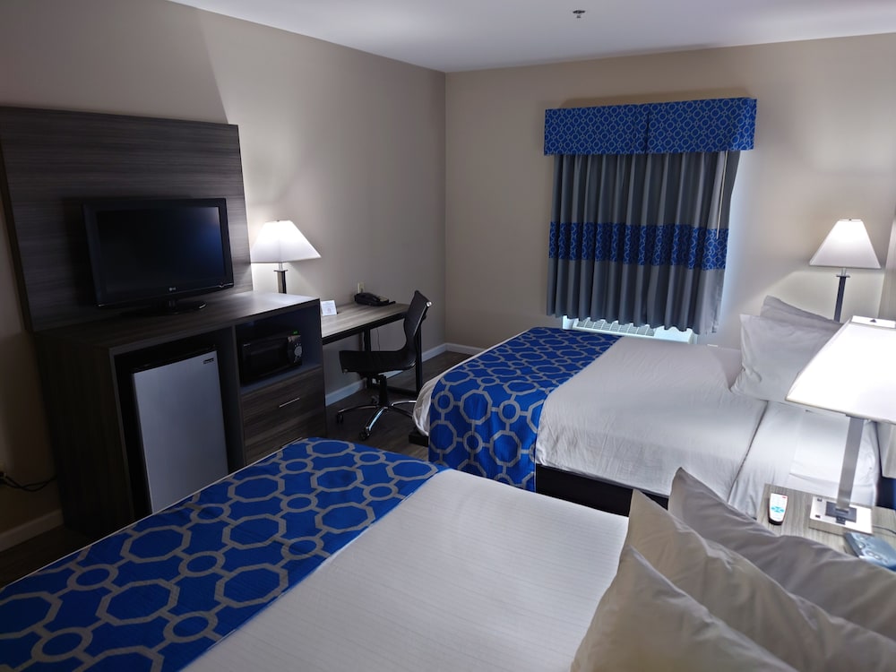 Room, 2 Queen Beds, Non Smoking - Photo 1