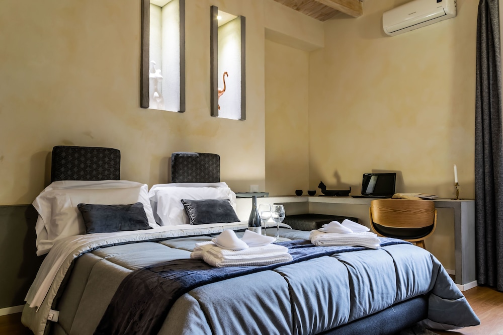 Deluxe Room - Photo 7