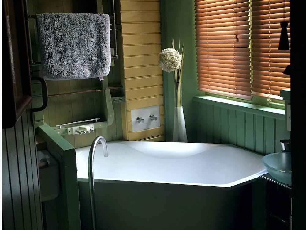 Classic Double or Twin Room (Grey Room) photo 2