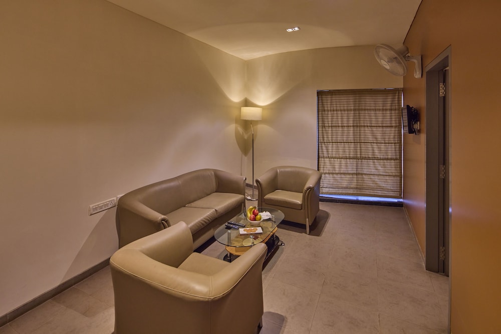 IBIS Suite photo 2