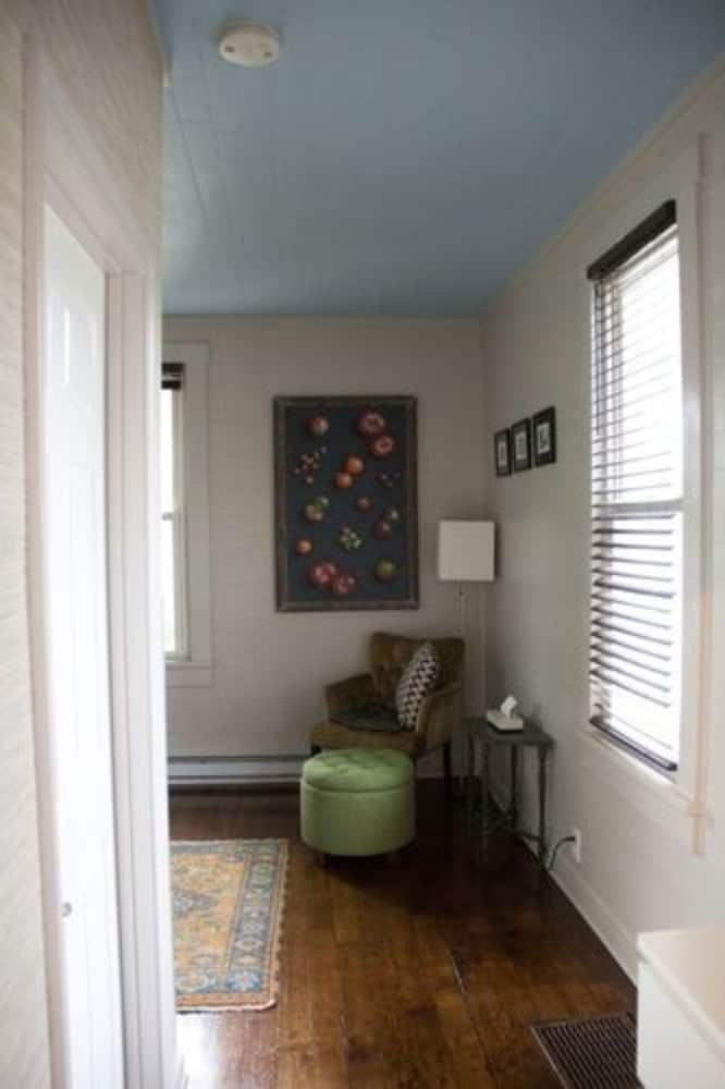 Studio Suite photo 2
