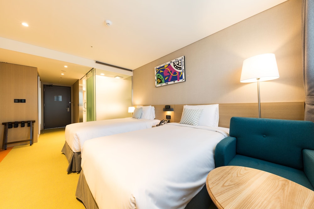 Superior Room, 2 Twin Beds, Non Smoking photo 3