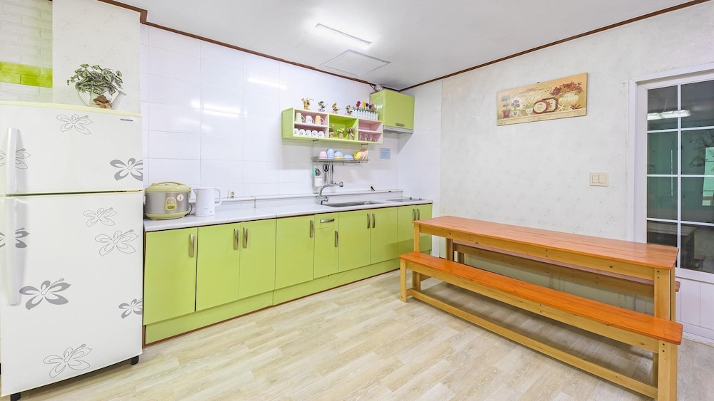Basic Room, 1 Bedroom (Jihauisin hadeseu) photo 2