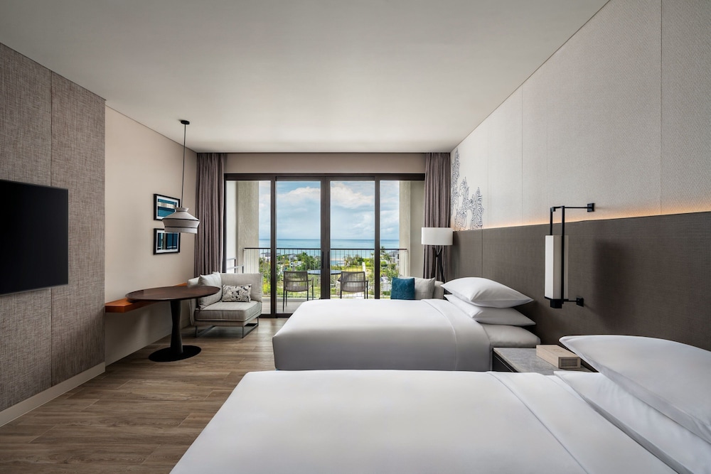 Deluxe Room, 2 Twin Beds, Ocean View (Balcony) - Photo 1