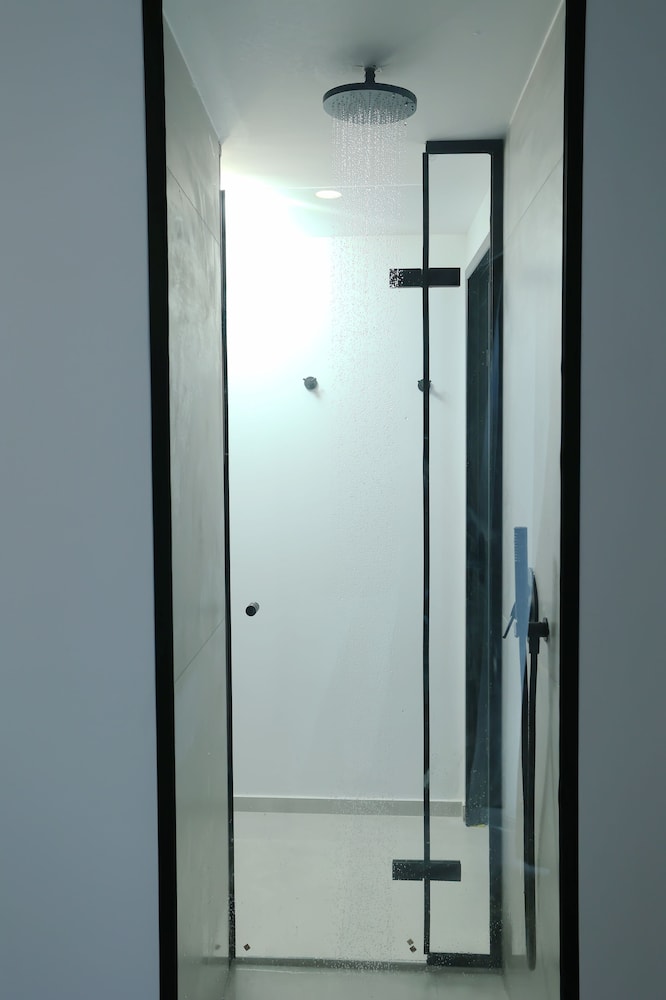 Grand Suite with Loft and Pool View photo 2