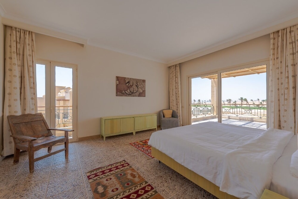 Luxury Apartment photo 3