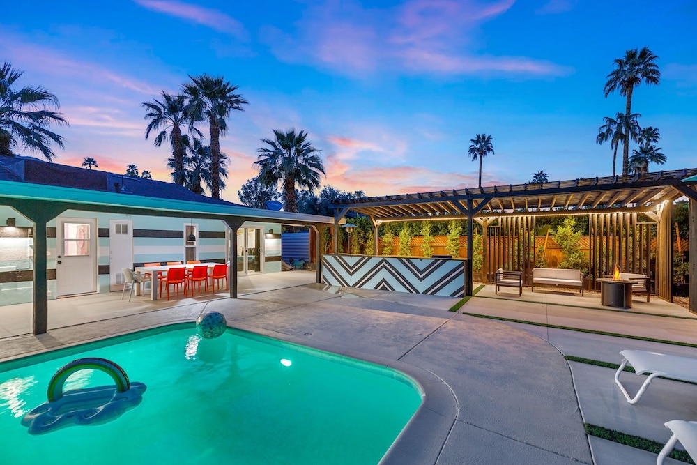 The Ritz - Luxury Home With Pool Speakeasy Bar, Billede 20