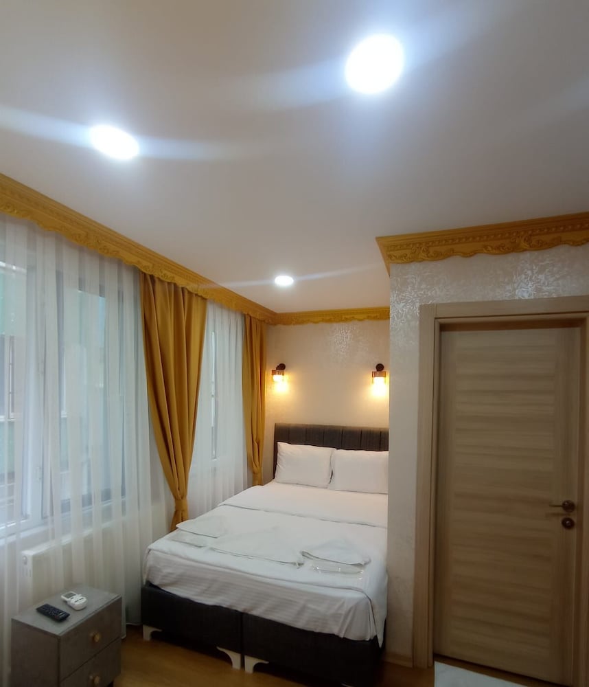 Grand Triple Room photo 2
