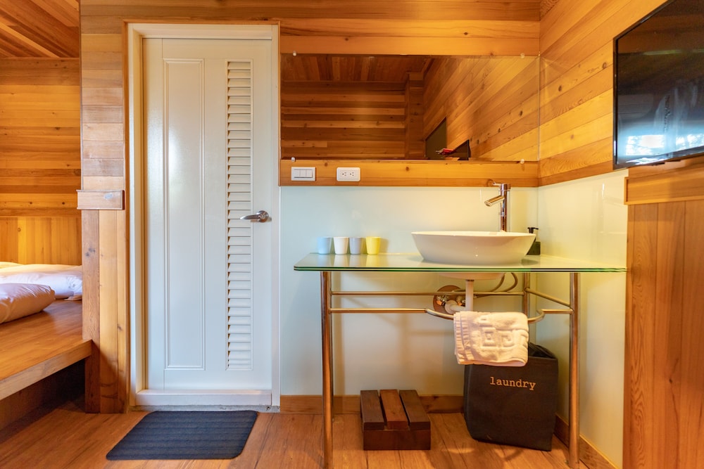 Quadruple Room, Multiple Beds photo 3