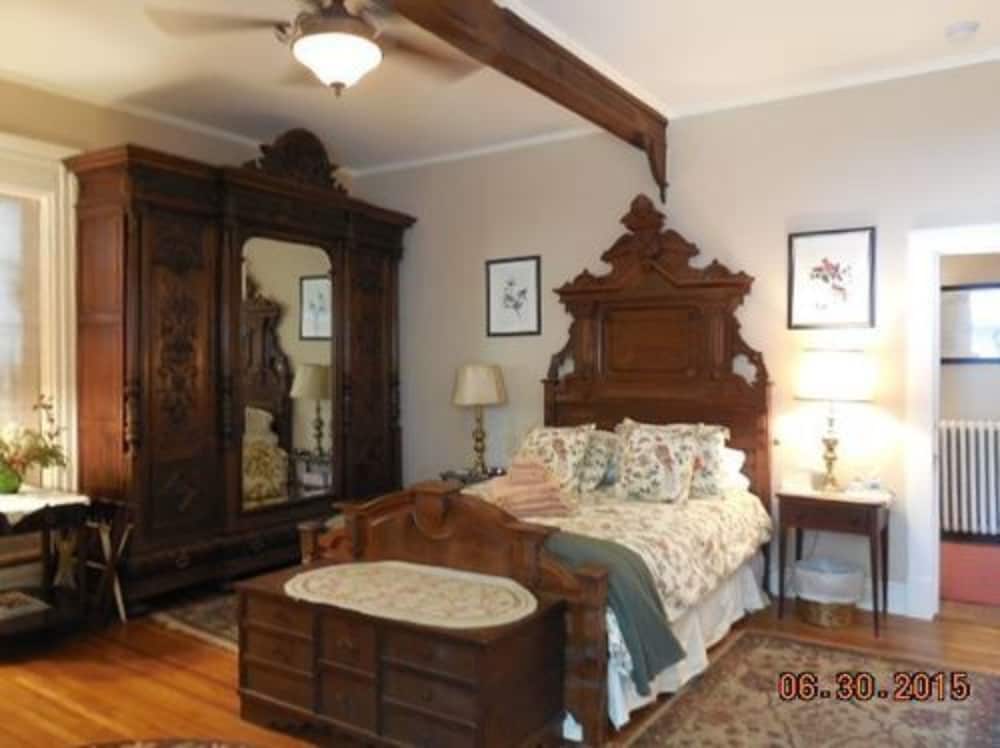 Suite, Private Bathroom (Ethel's Suite)