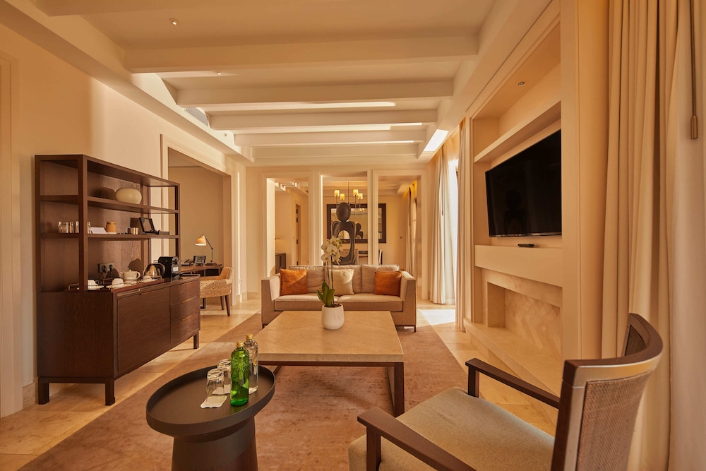 Grand Suite (Garden) thumbnail 6