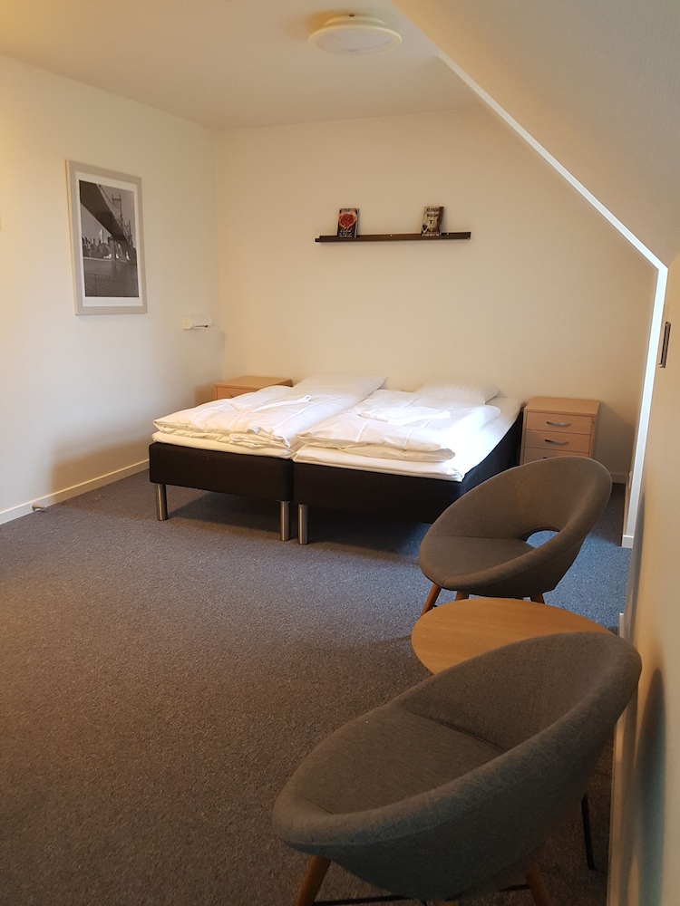 Basic Triple Room photo 2