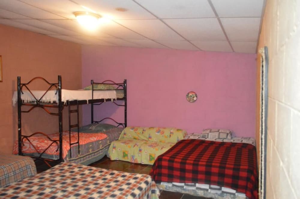 Family Room, Multiple Beds, Non Smoking photo 1