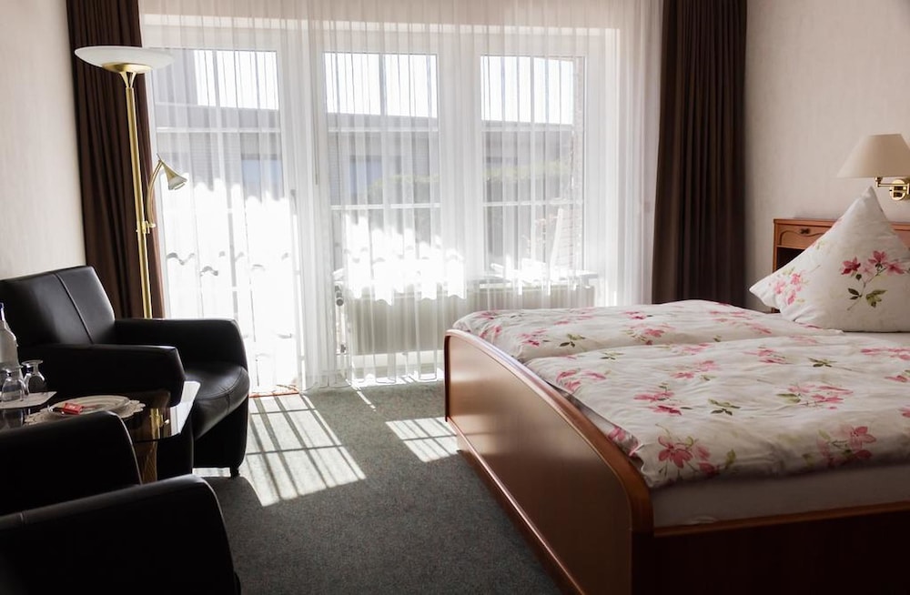 Standard Double Room photo 2